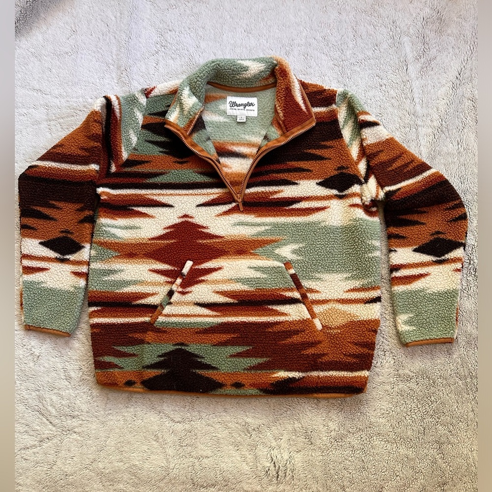 Wrangler women’s Green Brown Patterned Sherpa Pullover Sweater
